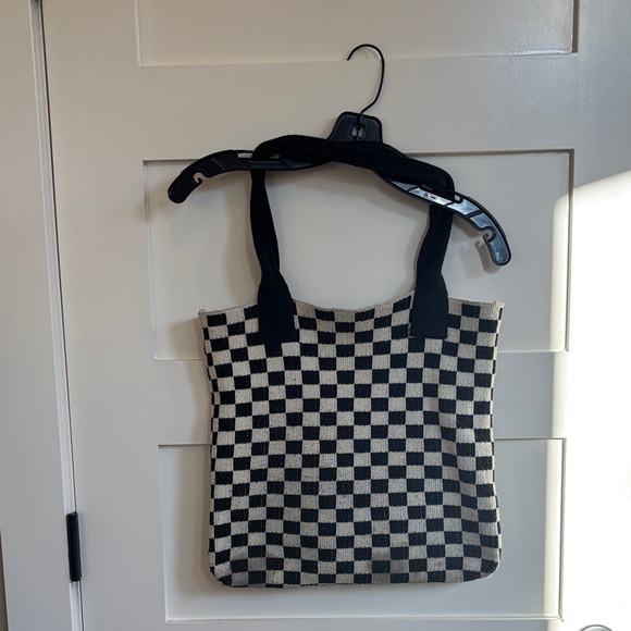 Elegant Black and Cream Checkered Tote - Picture 1 of 2